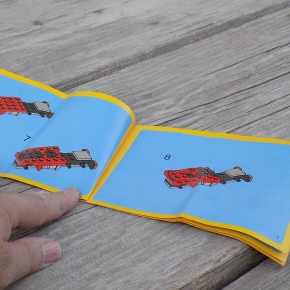 LEGO CREATOR BOOKLET - Picture 6 of 14